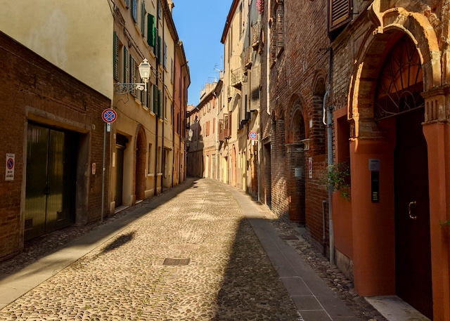 Italien Roadtrip: Altes Stadtzentrum von Ferrara.